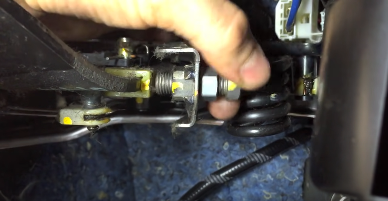 discovery 2 clutch pedal adjustment